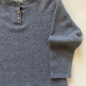 Vintage L.L. Bean Women’s Blue Wool Blend Sweater Size L